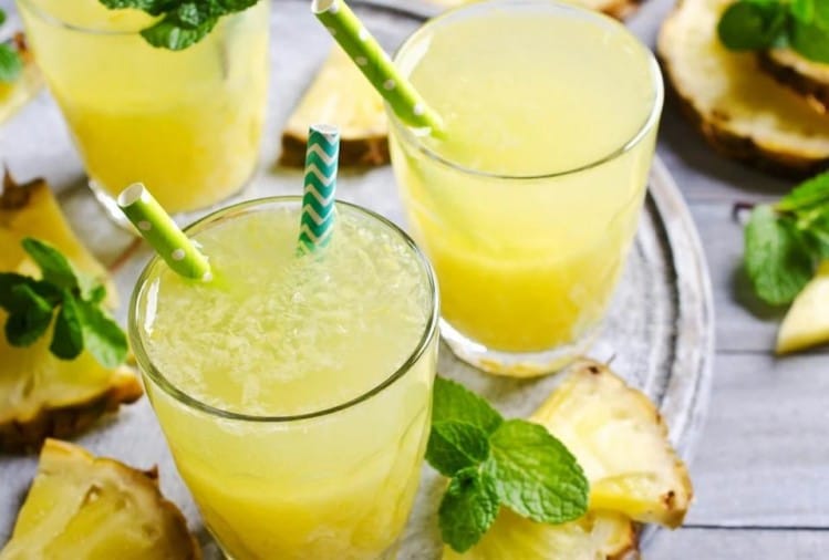 Make these smoothies at home to enhance the color and glow of your face