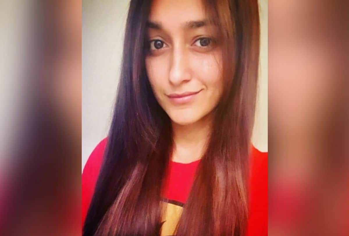 Ileana D'cruz cut her hairs during lockdown here photos