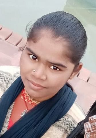maayake mein rah rahee yuvatee ne phaansee lagaakar dee jaan