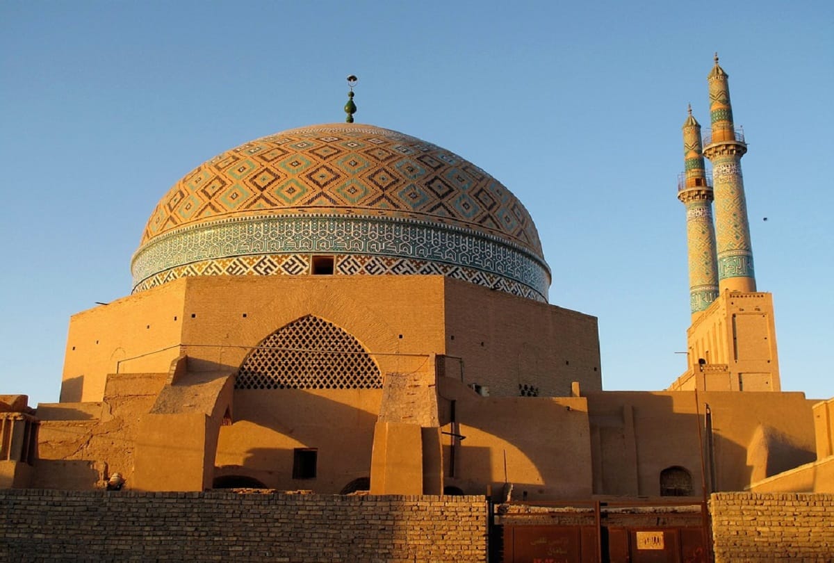 Mosques will open in 132 cities of iran from 4 th may