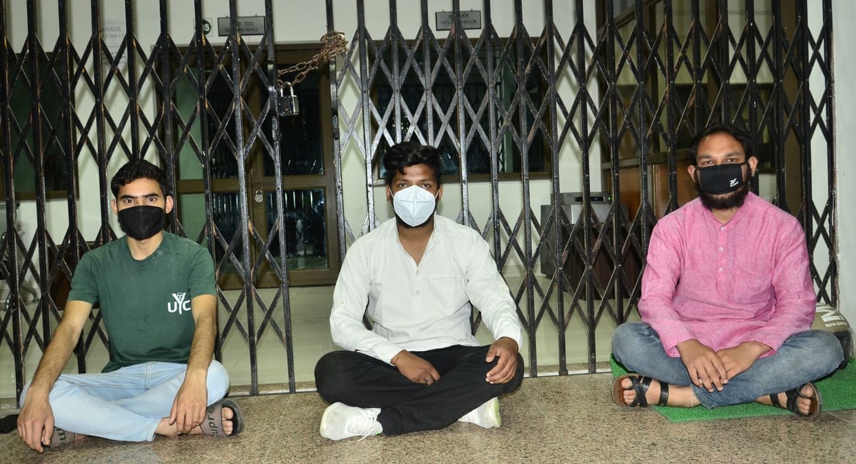 Demand for cancellation of online application order, strike