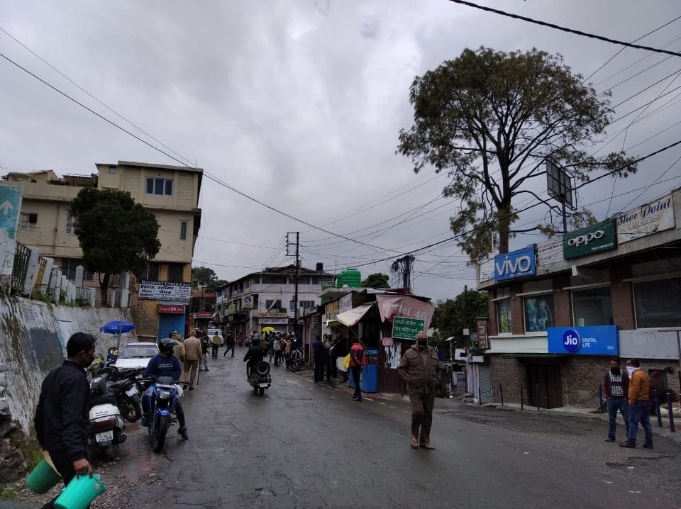 Coronavirus lockdown 3.0 in uttarakhand : after lockdown 3 relief public seen on road and market