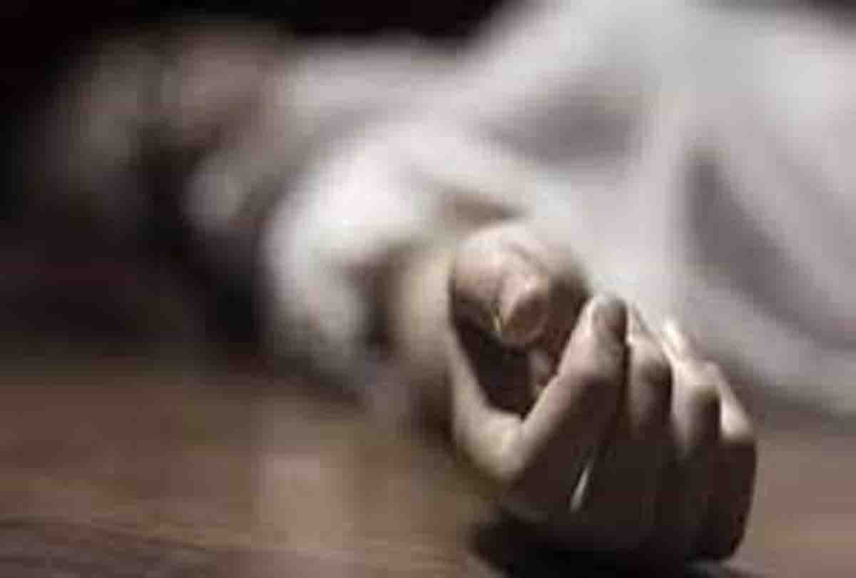 Man dies in Pune father cremated effigy in Gorakhpur