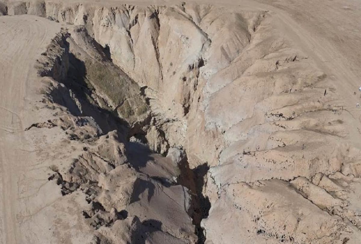 ISIL used Syria's al-Hota gorge as dumping ground for dead bodies says Human rights watch