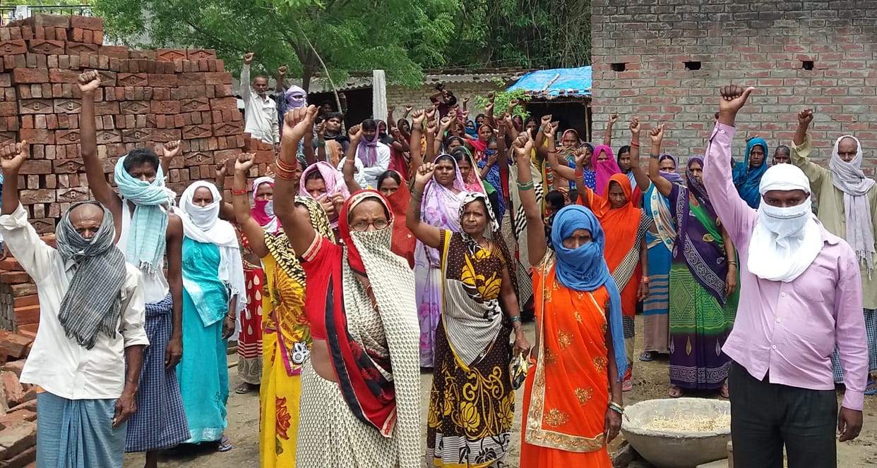 Villagers of Daniyalpur make serious allegations against Kotdar, protest