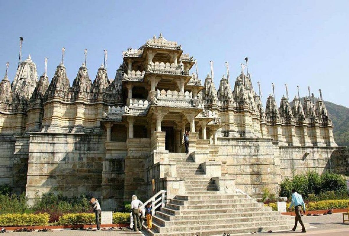 Interesting facts about Dilwara Temples or Delvada Temples one of the finest Jain temples in India
