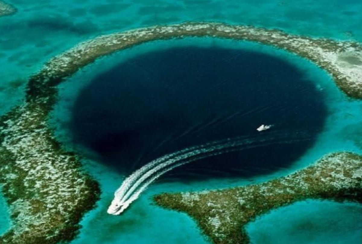 Mystery of Great Blue Hole giant marine sinkhole off the coast of Belize