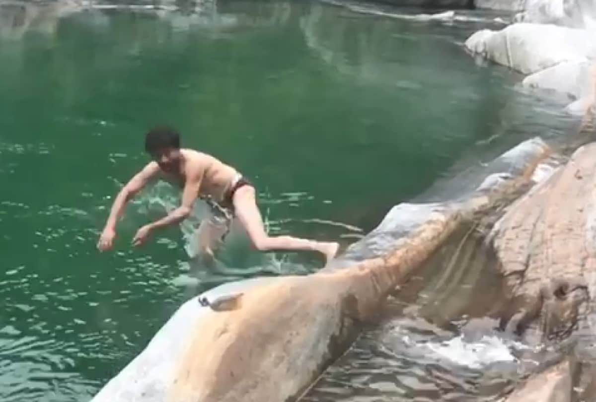 Irrfan Khan son Babil share actor video when he jumping into freezing lake