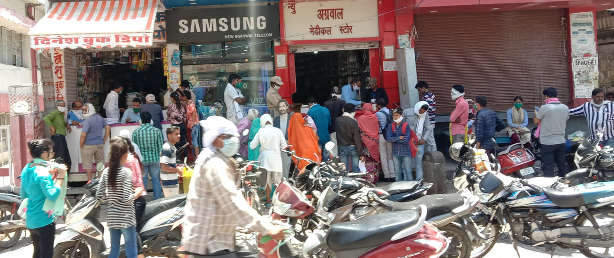 market open, socila distansing avoided