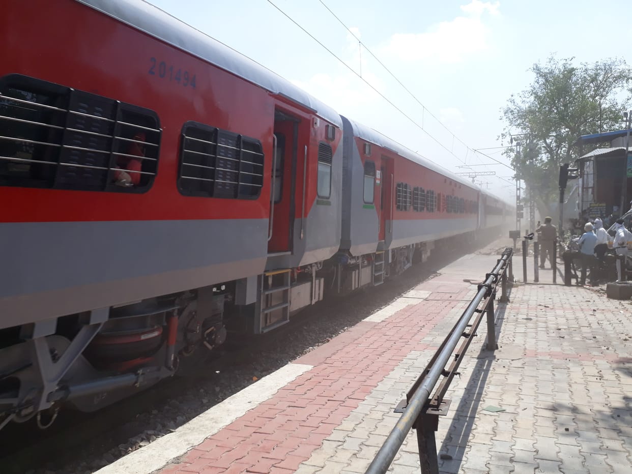 Hathras: Workers special train from Mathura Kasganj track after 42 days