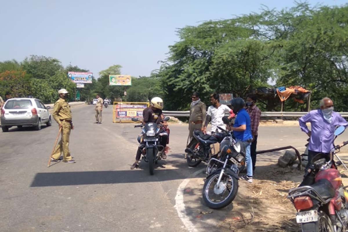 Saharanpur: DM seized a car in violation of lockdown