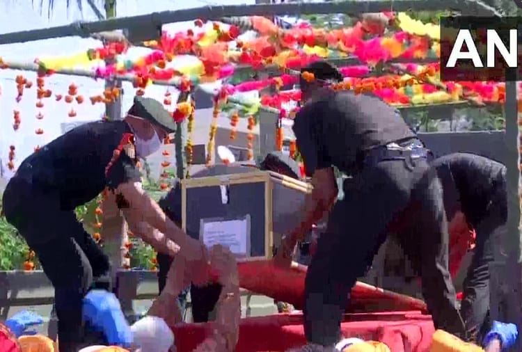 Handwara Encounter, Indian Army, Kupwara Martyrs, Major Anuj Sood Funeral