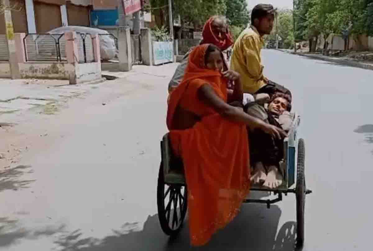 ambulance was not found, police sent the injured to the hospital by pushcart