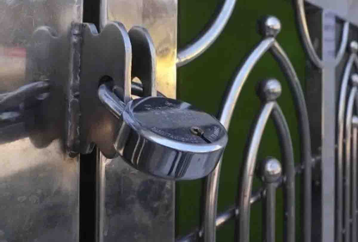 45 thousand people of Fatehpur trapped in non states
