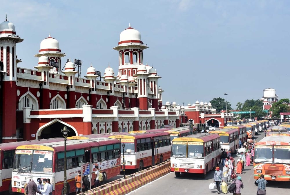 2217 labourers reached lucknow from nagpur and baroda by trains