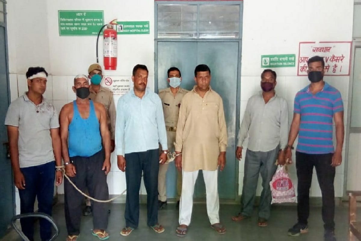 The victims' families demanded action against Baghpat police and refused to cremate