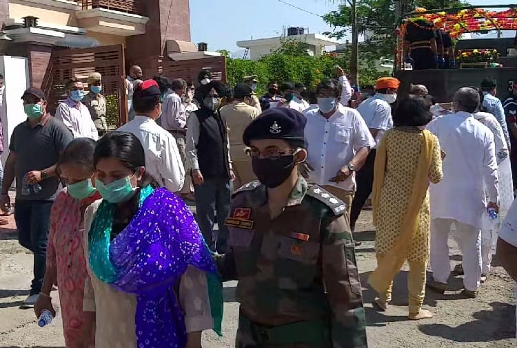 Last rites of Major Anuj sood who is martyred in handwara encounter