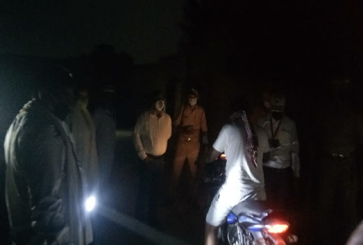 Joint Magistrate and police personnel team on a visit to Quarantine center attacked by villagers