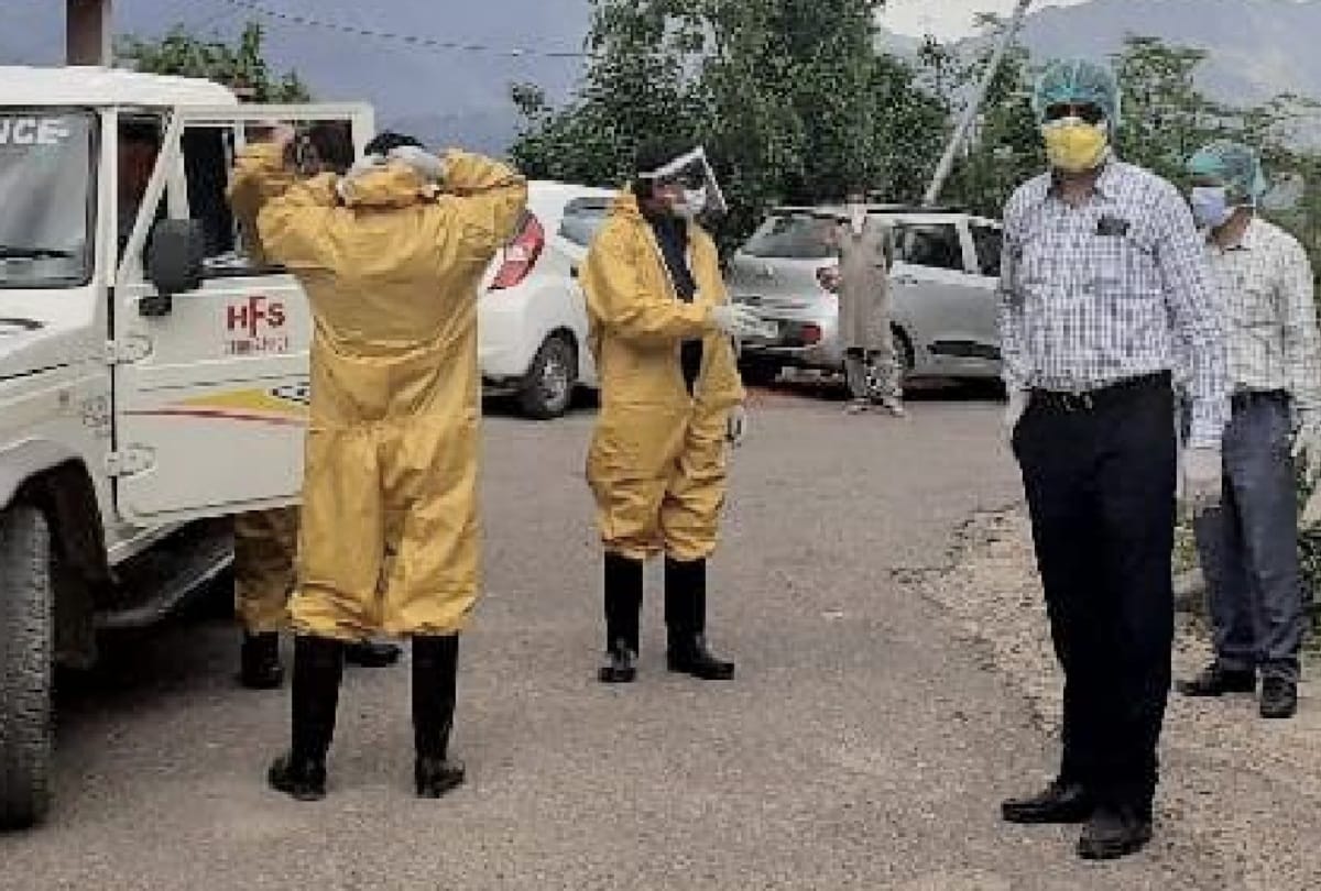 CoronaVirus: Mandi zonal hospital X-ray unit sealed, more than 70 trace come in contact