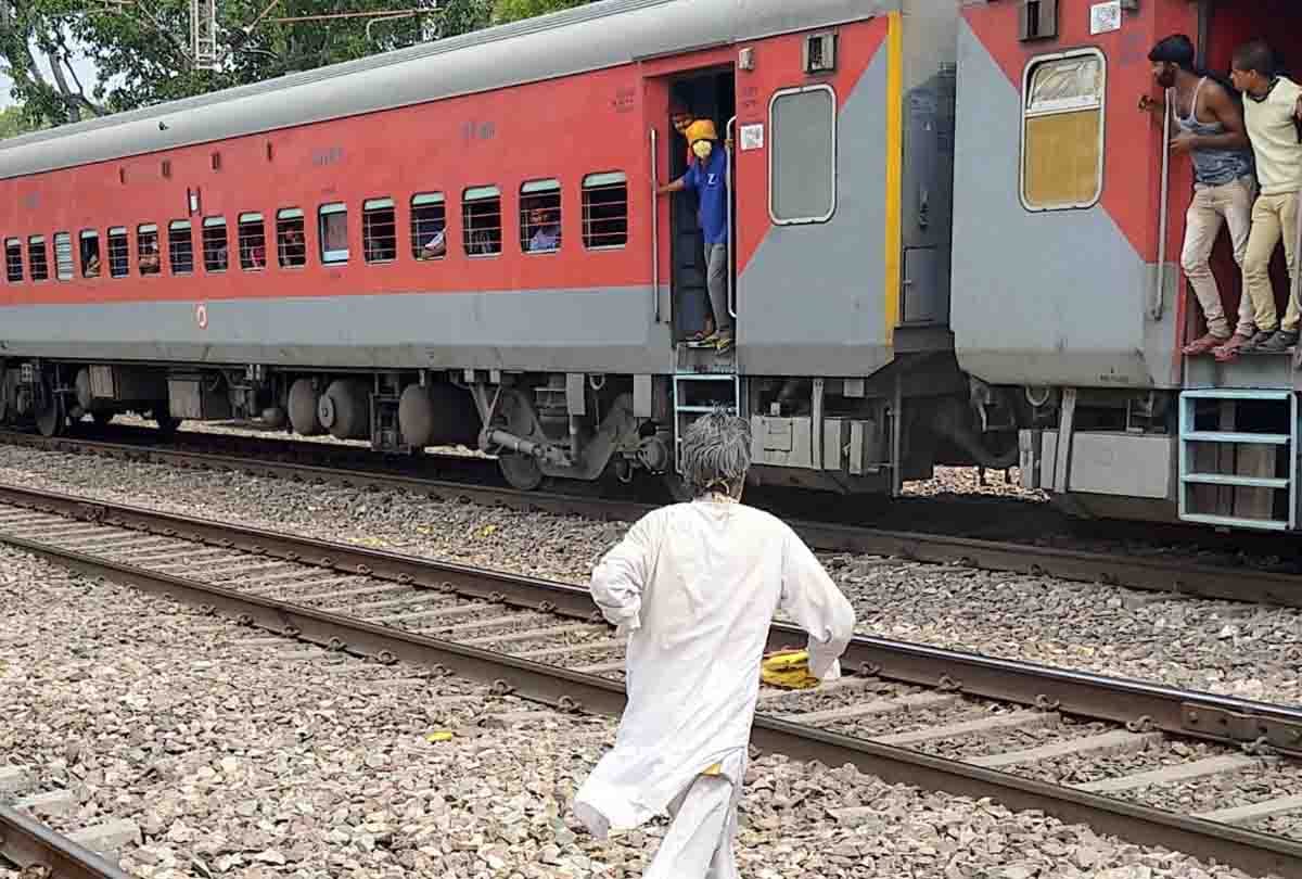 After an argument with brother-in-law, brother-in-law came to be cut off by train, RPF saved him