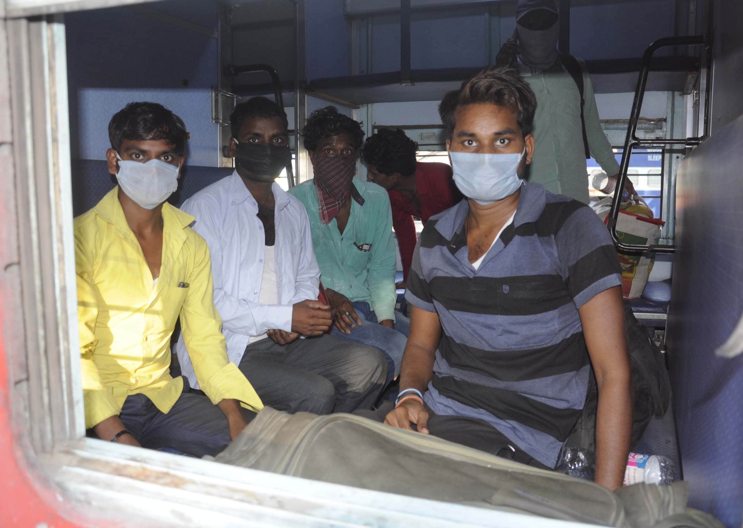 Pratapgarh: Special train carrying 1172 workers from Gujarat