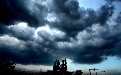 Prayagraj Weather Update: Weather worsens in Prayagraj, rain, thunderstorms