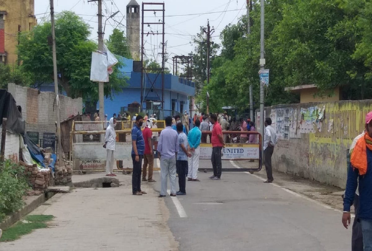 Prayagraj Letest Update Corona News: Engineer's protest against burning of dead bodies in electric crematoriums, people of street gathering area