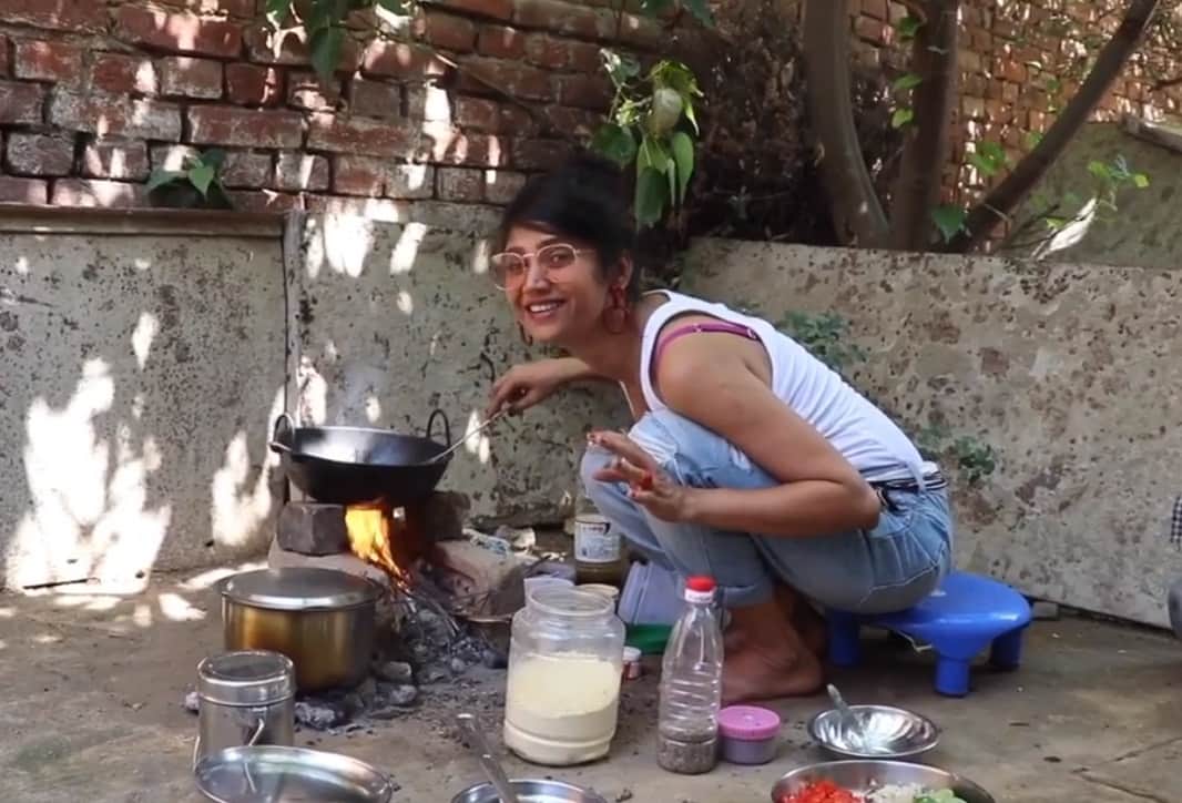 Ratan Rajput Used Chulha For Making Kadi Chawal LockDown   Bihar Story Video