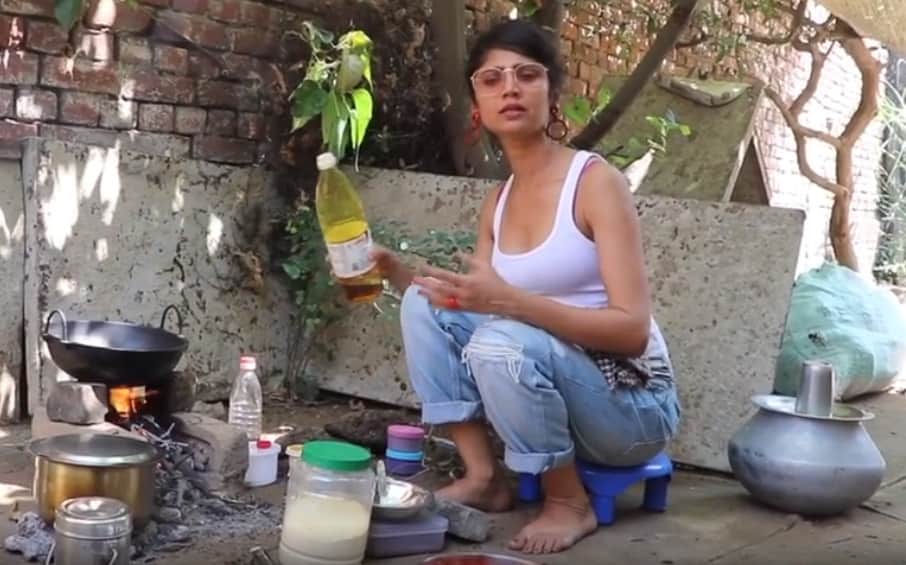 Ratan Rajput Stuck In Bihar Village Due to Lockdown Used Chulha For Making Food