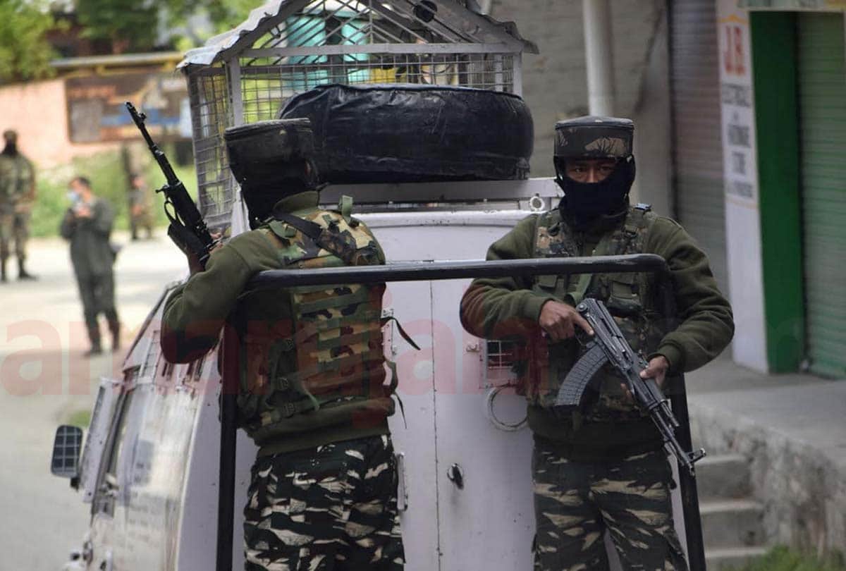 Riyaz naikoo news updates in hindi, Riyaz Naikoo hidden in tunnel was blast with 40 kg IED