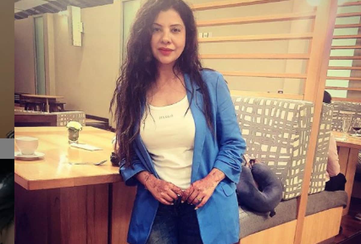 sambhavna seth news hospitalise again after unwell