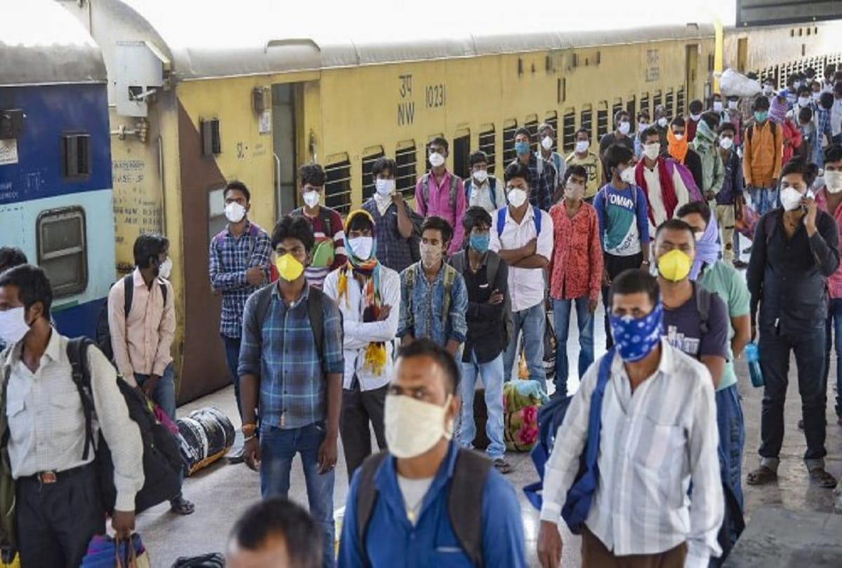 Chief Minister Uddhav Thackeray announces, trains will now run from Mumbai for UP migrants
