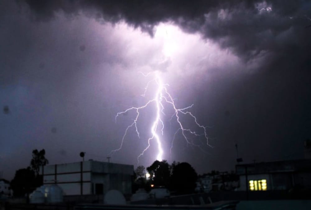 Uttarakhand weather update: sky lightning falls on House in Bageshwar, mama and Nephew Scorched