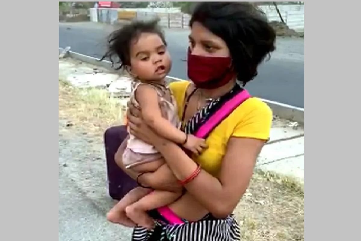 Woman traveled one thousand km form surat to indore in lockdown with her 9 month bay and suitcase
