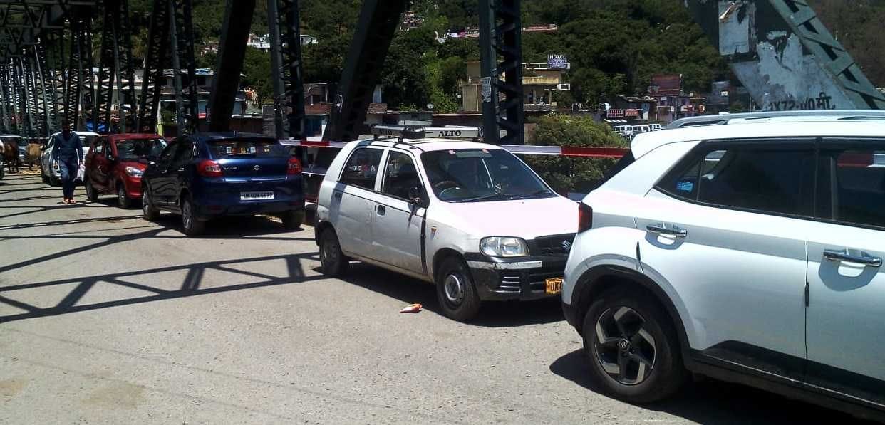 Parking in Sarayu pul Bageshwar