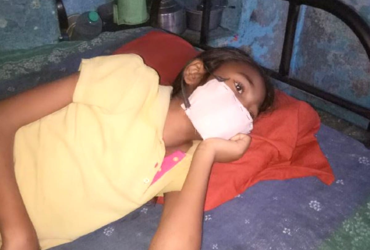 lockdown poor father seeks help for treatment of sick daughter in   agra
