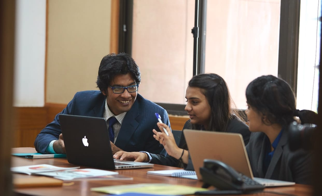 IIM: 18 online management courses started for students, know what is special