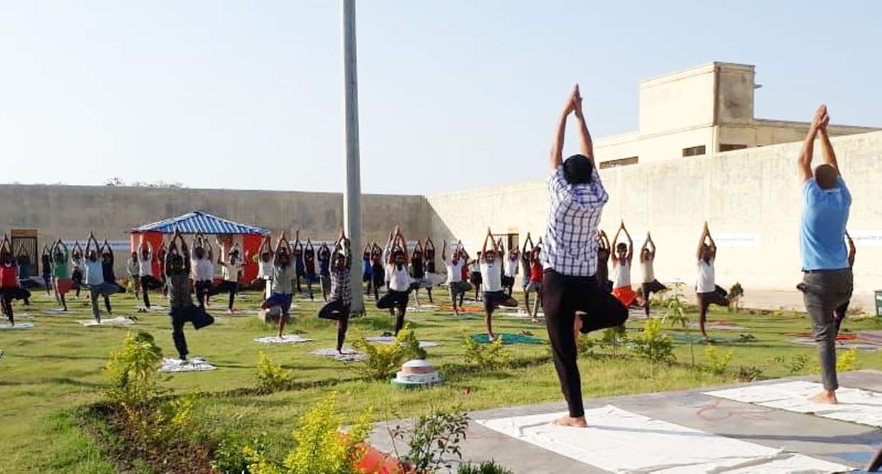 Chitrakoot: Inmates doing yoga exercises in jail