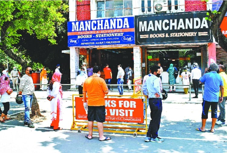 coronavirus, lockdown, Chandigarh Book Sellers Solding Non NCERT Books