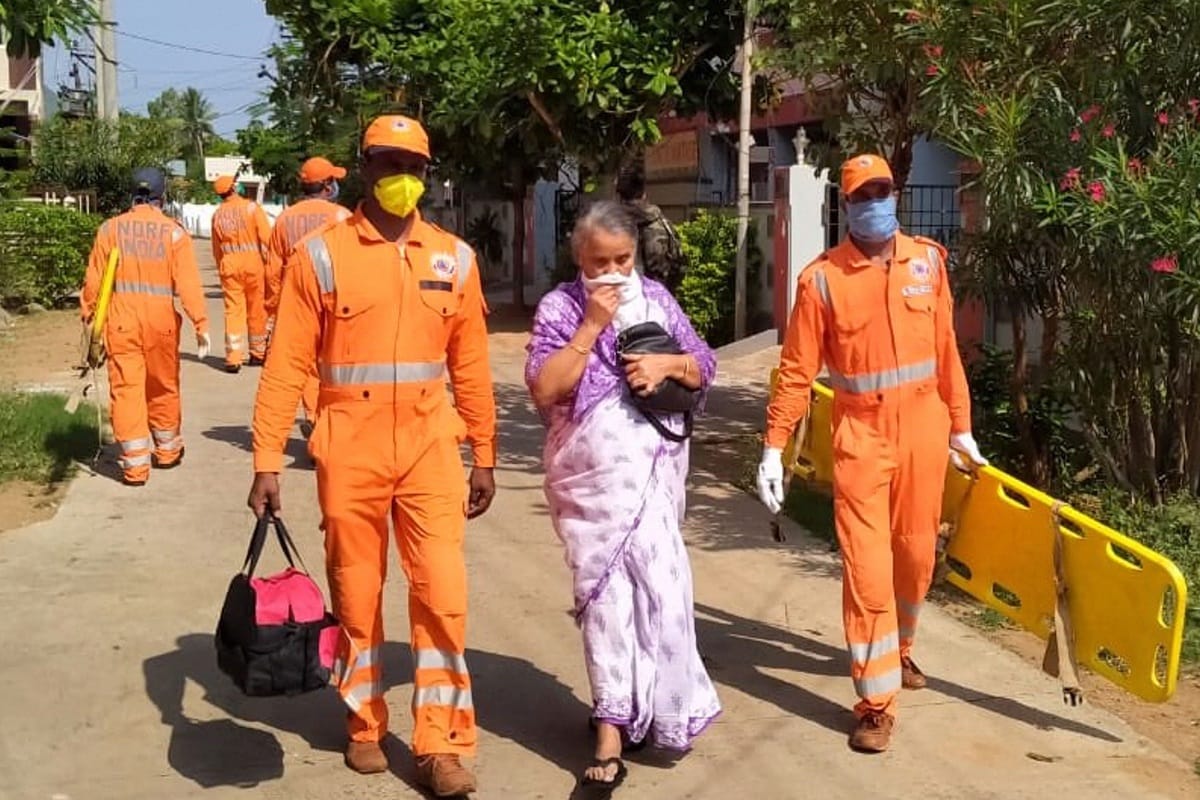 Vizag LG Polymers Gas Leak: Many people die and sick in Chemical gas leakage in LG Polymers industry in Visakhapatnam Andhra Pradesh