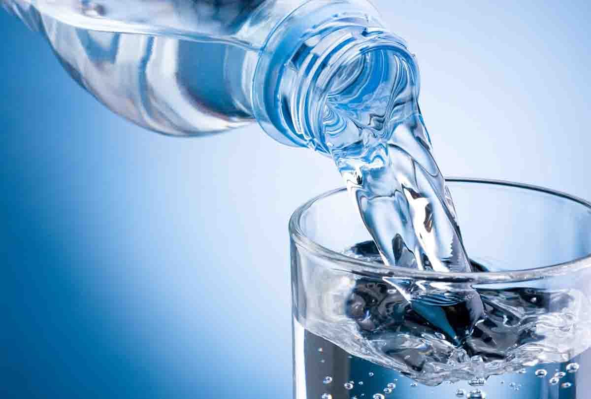 Drank pesticide in the deception of water, one died