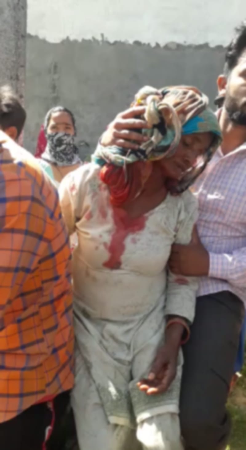 roorkee: army close road, villagers got angry, four injured