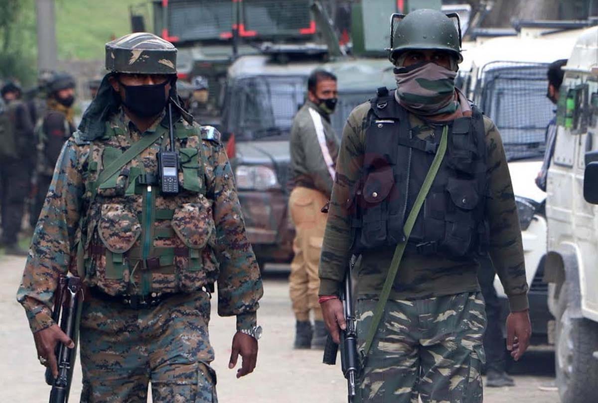 Riyaz Naikoo latest news in hindi, Beighpora Awantipura encounter jammu kashmir