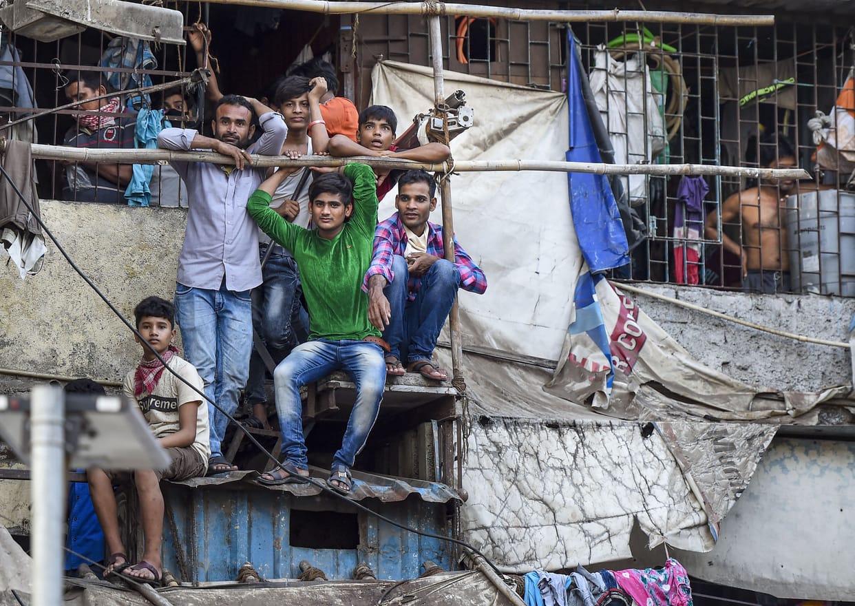 Marshals deployed to carry out lockdown in slums in Thane