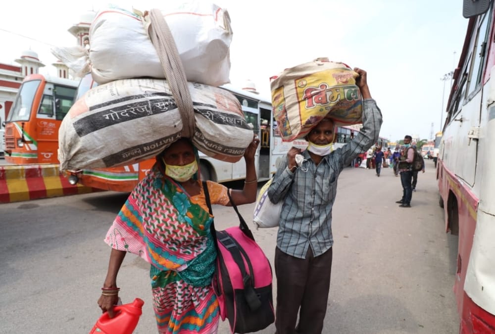 3964 workers reached lucknow from gujarat by shramik special trains