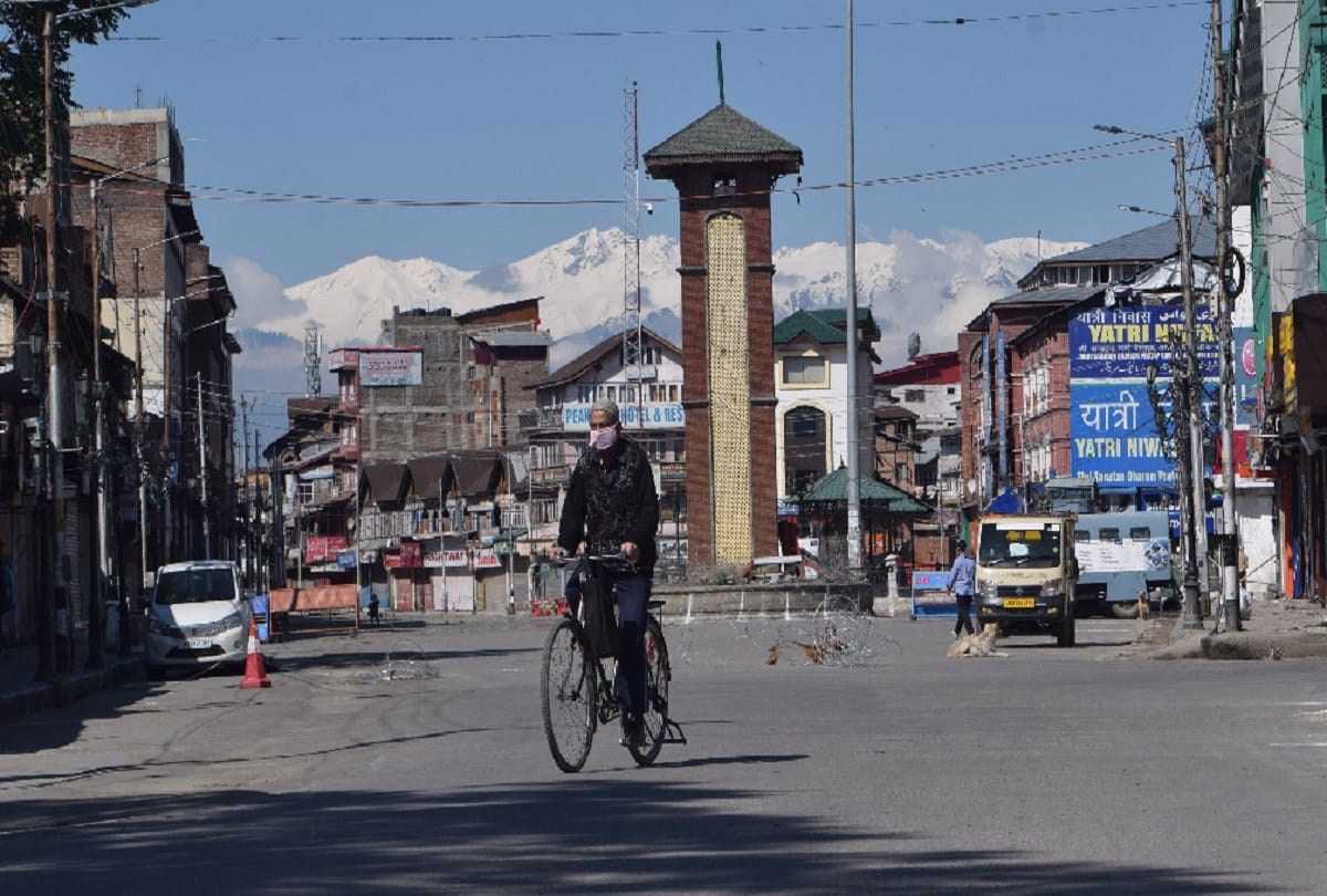 10 thousand students of Jammu and Kashmir stranded in five states will be brought back by buses