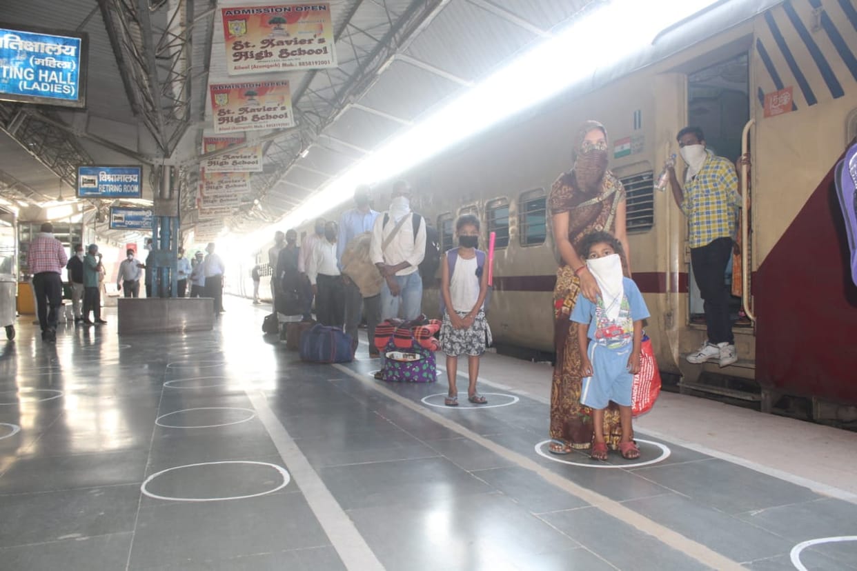 1159 migrants from Jalandhar reached Azamgarh