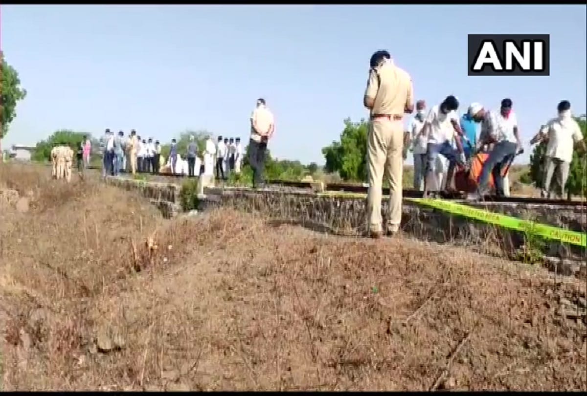 Maharashtra aurangabad train accident latest news in hindi slain brothers Father tells emotional story