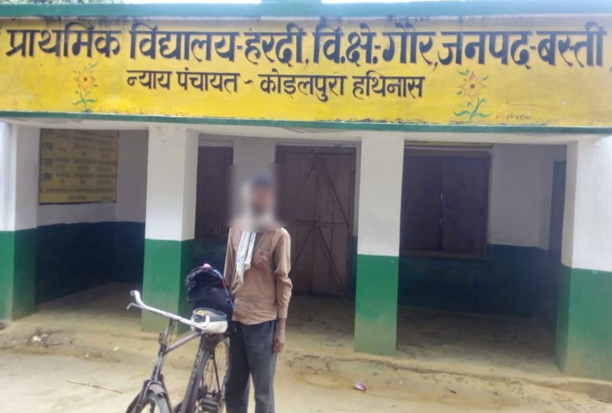 Man journey by bicycle Mumbai to basti UP during lockdown