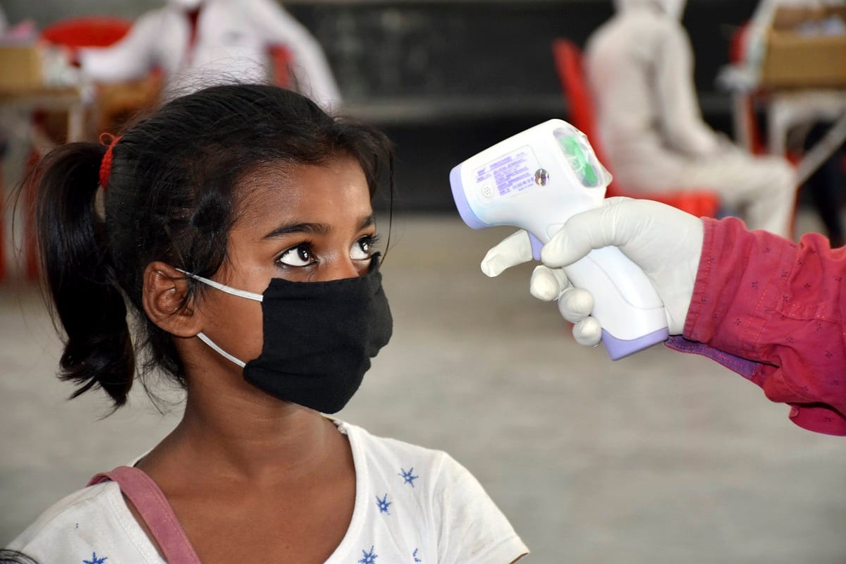 Smart Helmets To Thermal Screening For Coronavirus control In Mumbai And Pune Thermal Screen By Smart Helmets